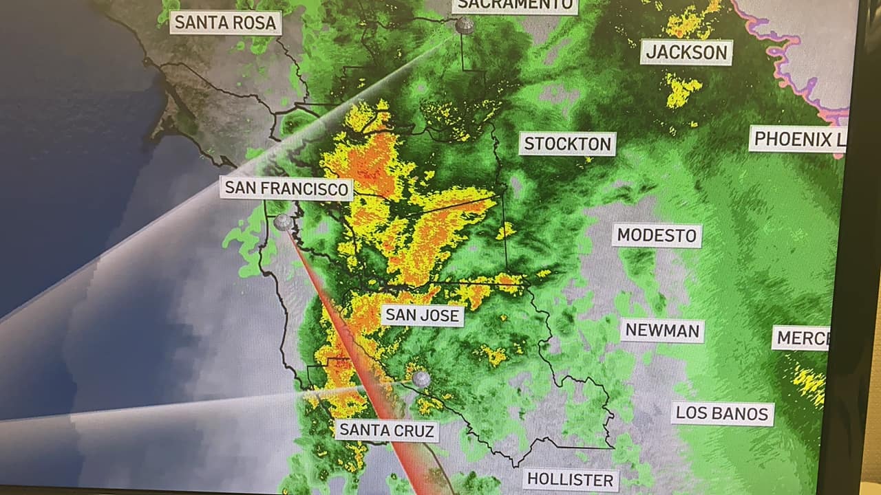 Bay Area storm radar showing the heaviest rain over San Francisco and San Jose